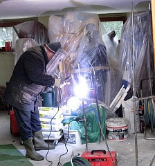 Arbeit an den Skulpturen 